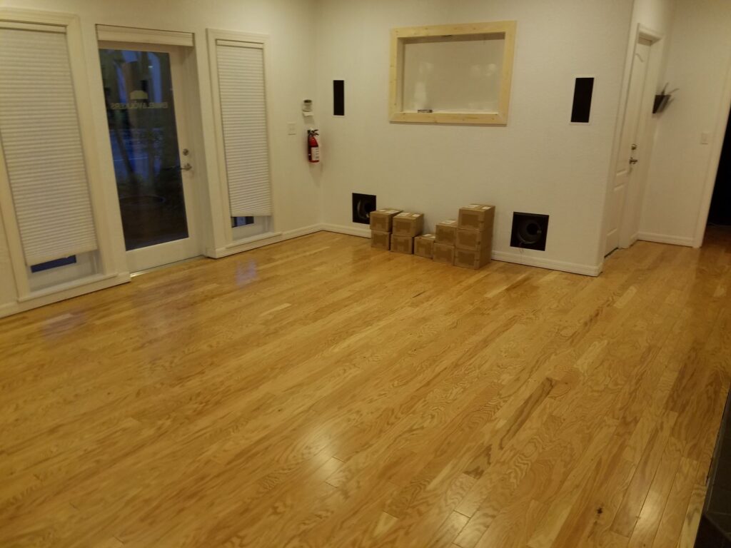 Laminate floor in office space